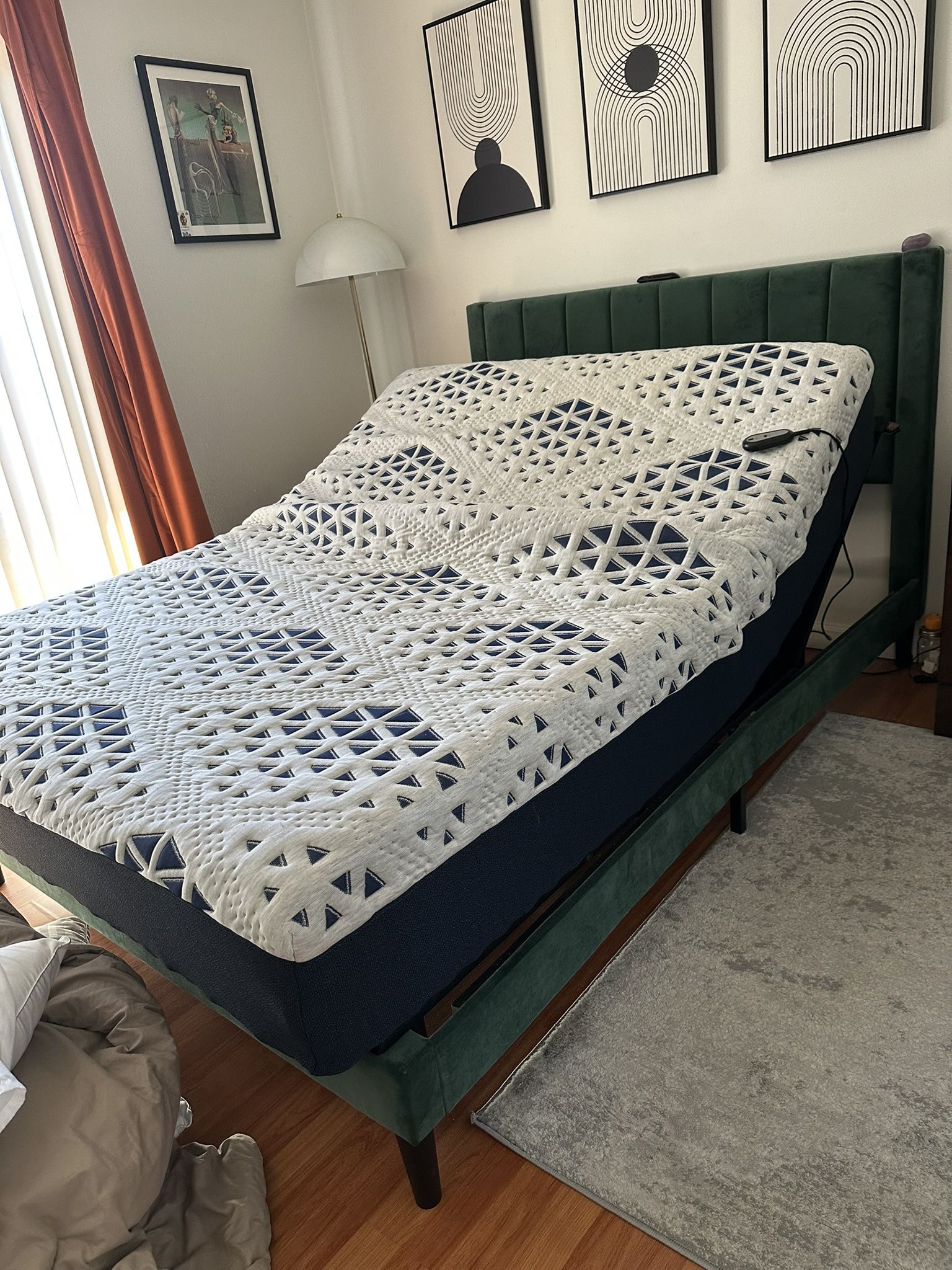 Adjustable Queen size bed frame