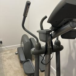 Life Fitness Elliptical 