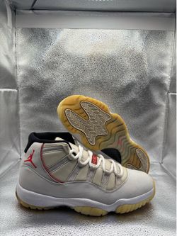 Air Jordan 11 platinum tint