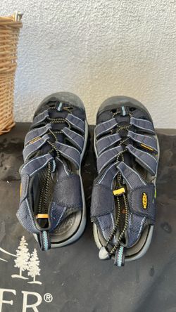 Keen water proof shoes- Newport