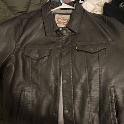 Levis Men’s Leather Jacket Size Large