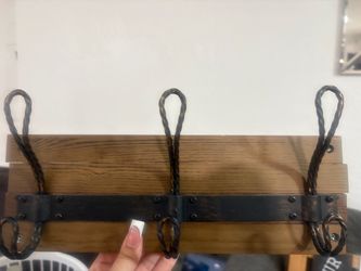 Wall-Mounted Wooden Coat & Hat Rack
