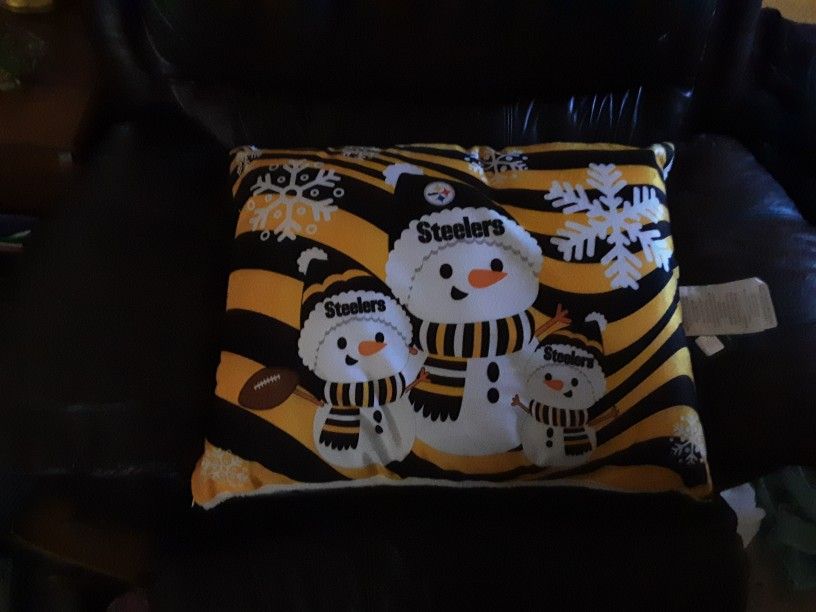 PITTSBURGH STEELERS SNOWMAN PILLOW NEW