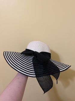 Moving Sale by 8/31/26: Beach Hat