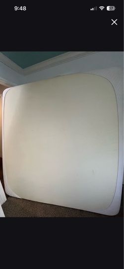 King mattress without mattress cover. MUST PICK UP TODAY