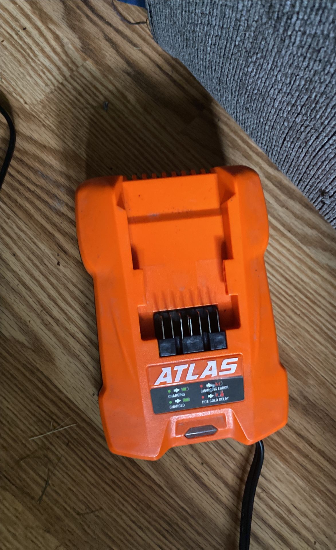 Atlas Charger