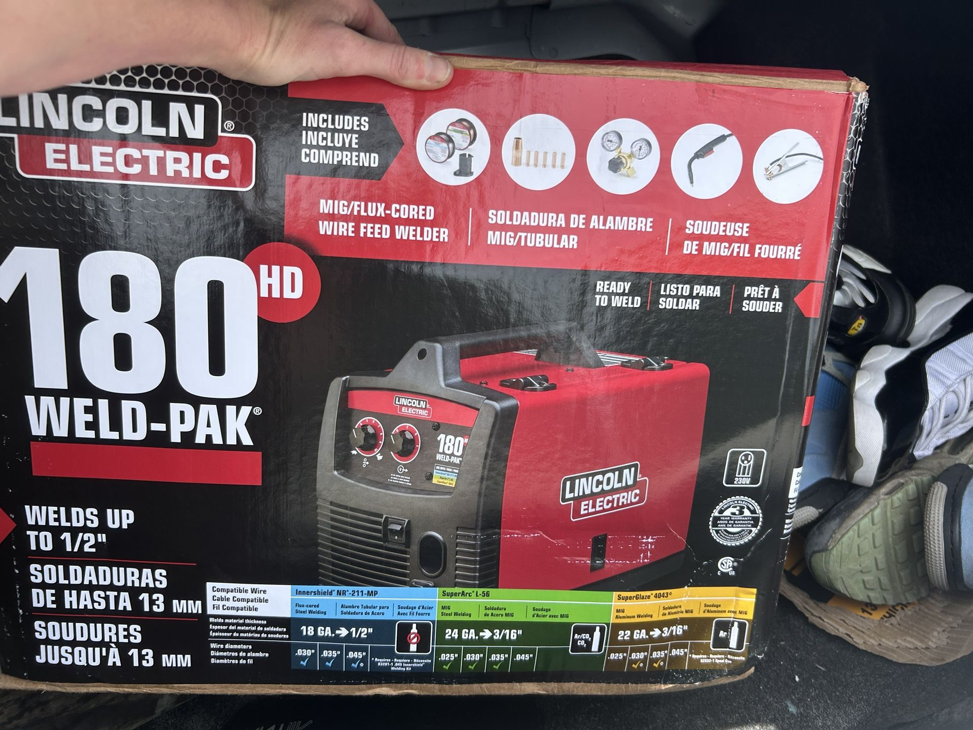 ** BRAND NEW IN BOX** Lincoln 180 HD Weld-Pak