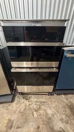 JENNAIR NOIR 30” MICROWAVE COMBINATION WALL OVEN — NEW OPEN BOX  🔥 PRICE TODAY: $3,199  Luxury JennAir NOIR 30” Built-In Microwave Combination Wall O