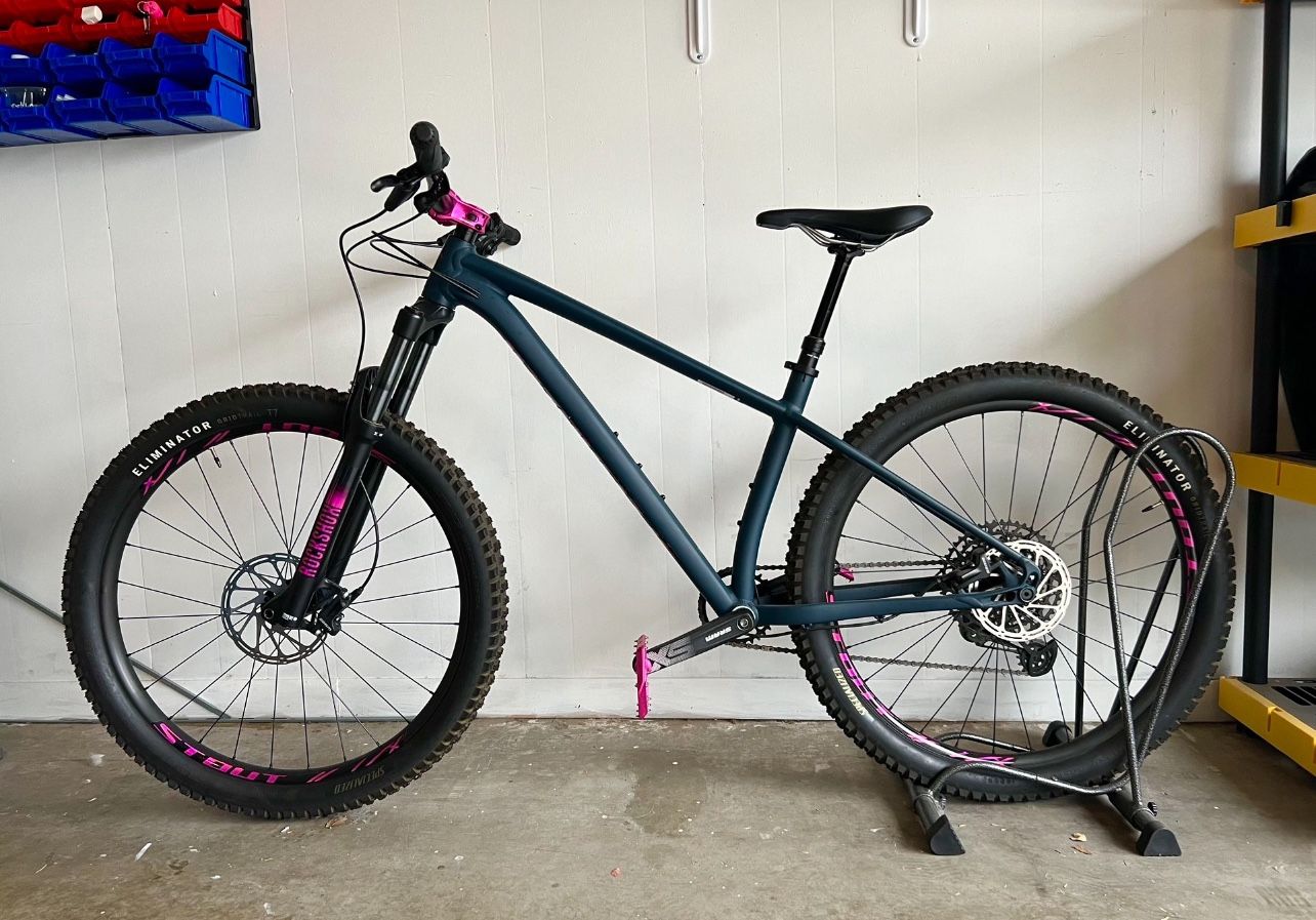 2022 Specialized Fuse Sport 27.5 (M)