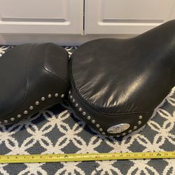 HARLEY DAVIDSON Fatboy Softail Studded MotorCycle Seat