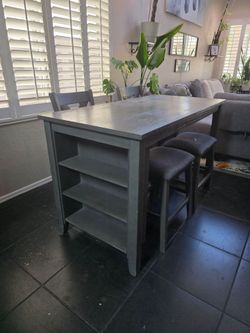 Dining pub table