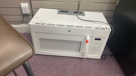 GE Microwave White