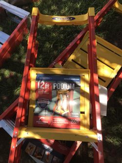 12 ft podium Warner