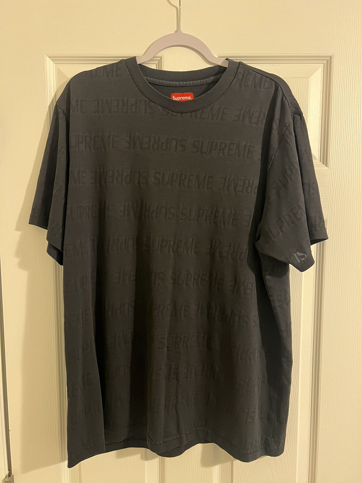 Men’s Supreme Shirt (Size XL)