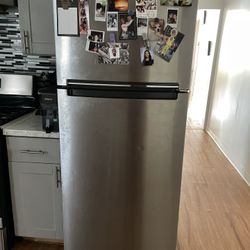 Whirlpool Refrigerator 