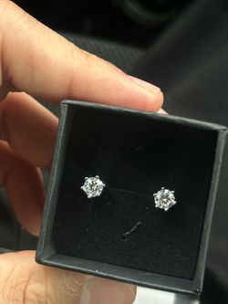 VVS1 Moissanite men and woman Stud earrings 5.0mm