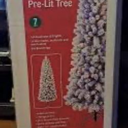 Winter Wonder 7ft Warwick flocked dual led tree