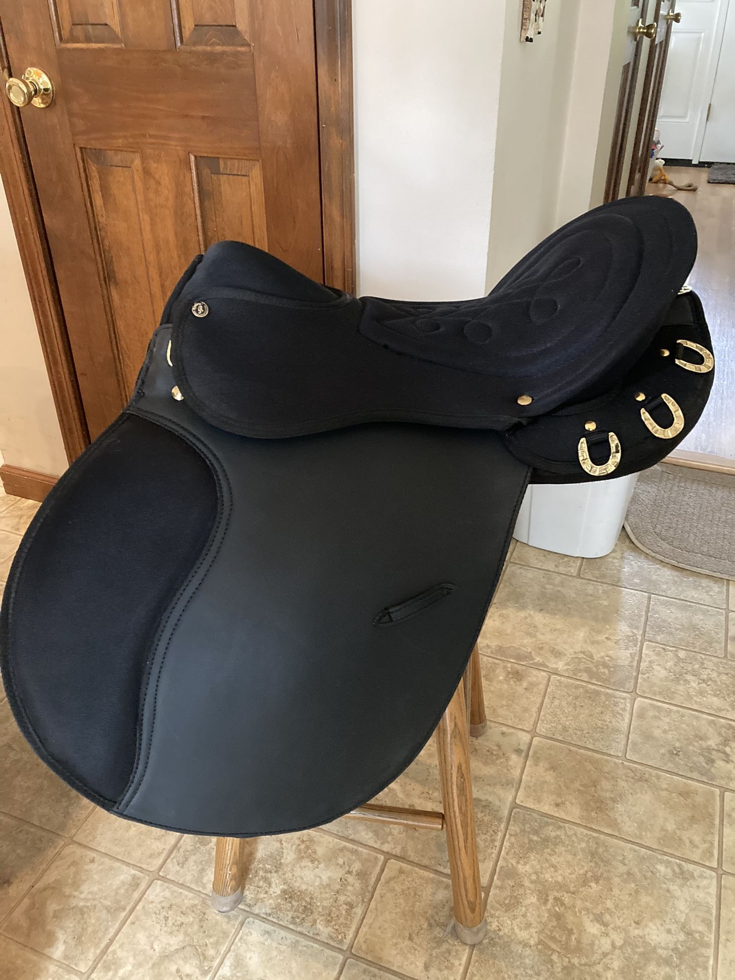 19 Inch English Saddle