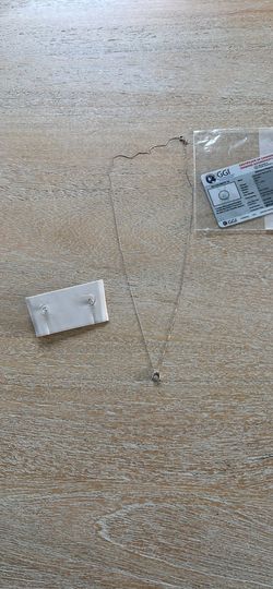 White Gold Necklace And Earrings 