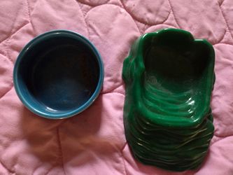 Small reptile water/food dish