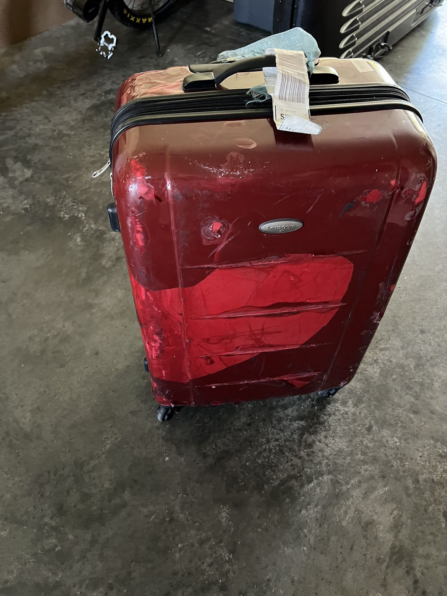 2 Red Suitcases 