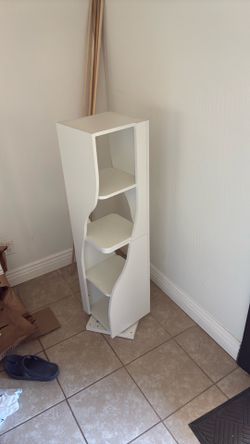Spinning 4-tier book shelf