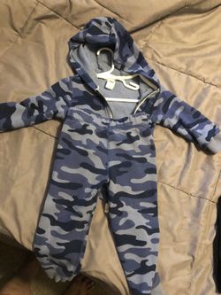 Great condition 24 mts camouflage blue