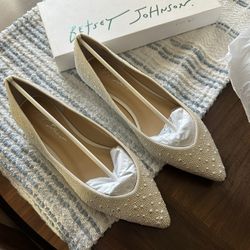 Betsey johnson deals white flats