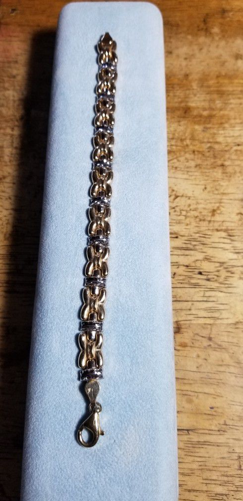 10K HOLLOW GOLD AND WHITE GOLD BRACELET (GREAT MOTHER'S DAY GIFT)