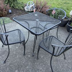 Bistro Table And Chairs 