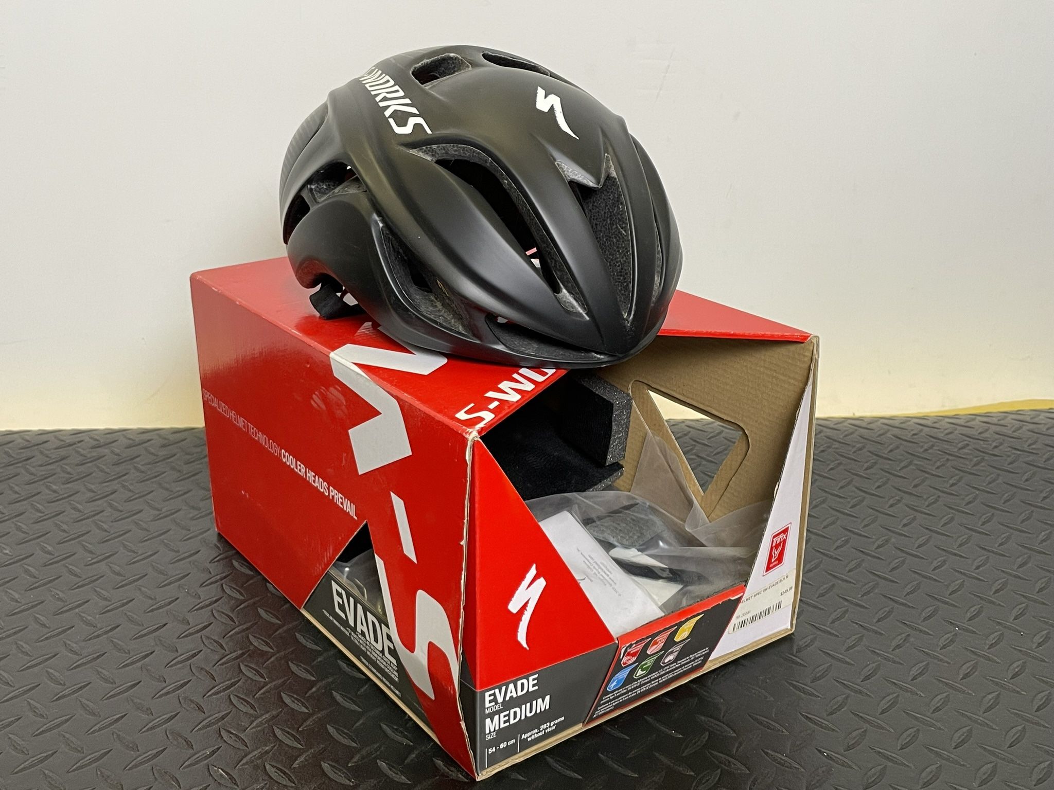 Box Specialized Evade Helmets Specialized Evade Helmet Size Medium New