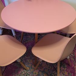 Round dining set for small space