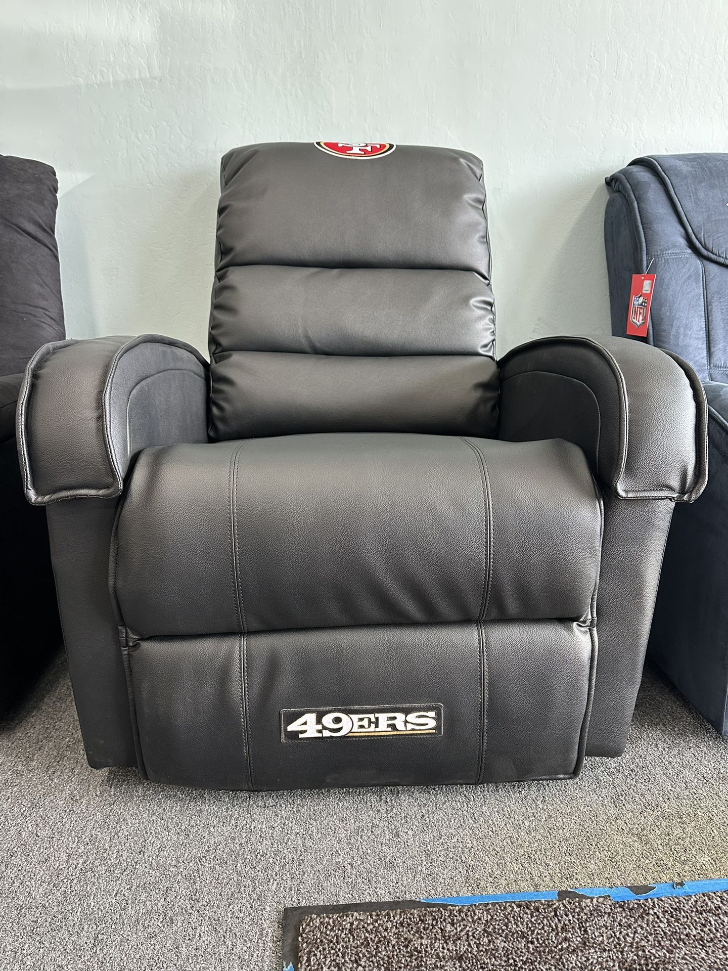 San Francisco 49ers Faux Leather Recliner Brand New In The Box (NFL Officially Licensed) Retails For $699!