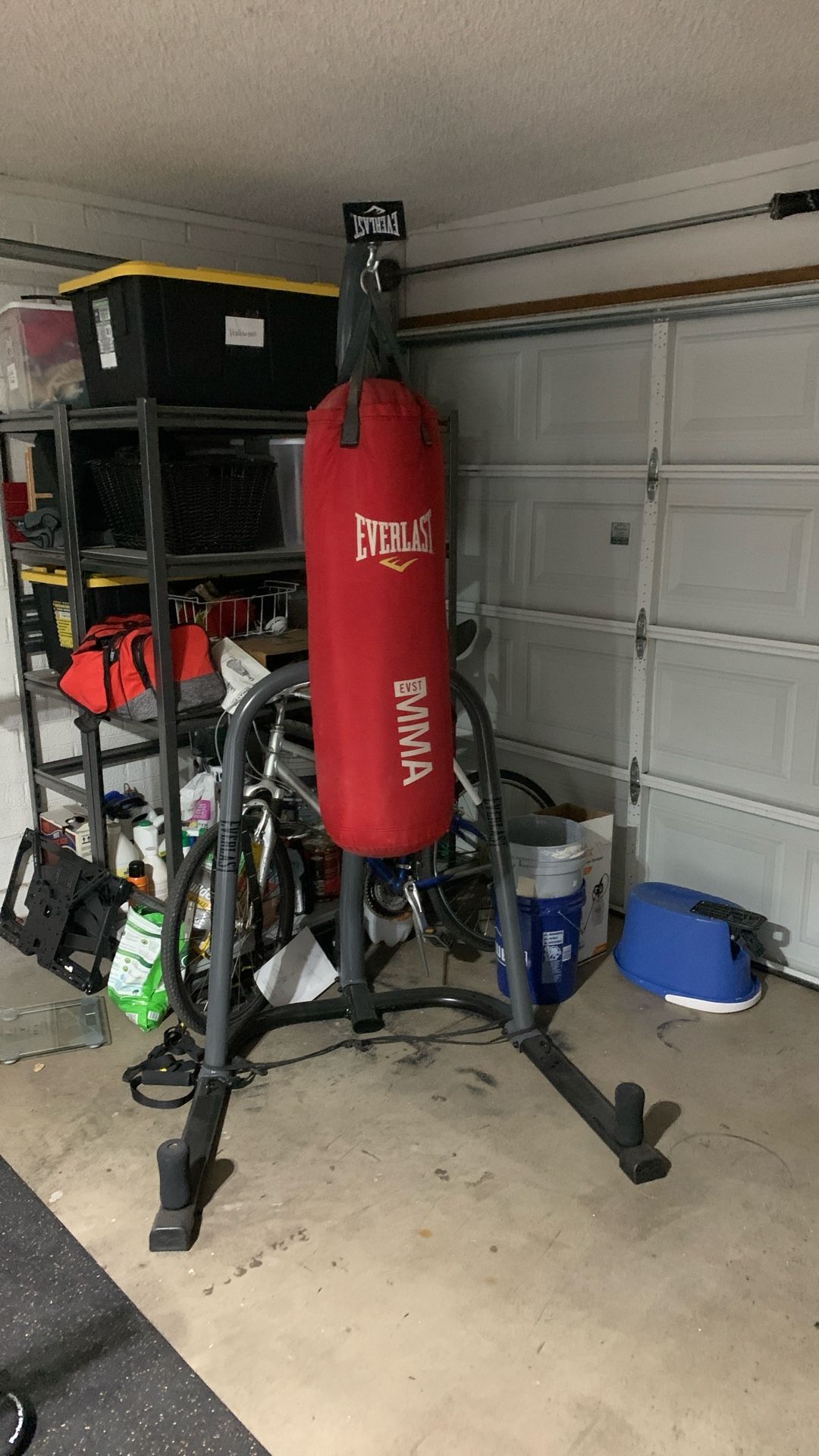 Punching Bag/stand 