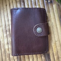 Portland Leather Goods Brown Mini Bifold Wallet Credit Card Slots Zip Coin Pocket Travel Lightweight