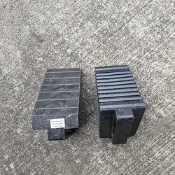 2 wheel Chock clocks