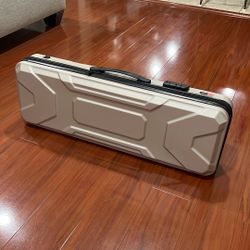 Crossrock 4/4 ABS Molded Hardshell Violin Case