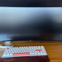 34” Ultrawide LG monitor With USB-C Connectivity 
