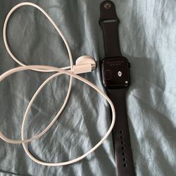 Apple Watch Series 8  45 mm