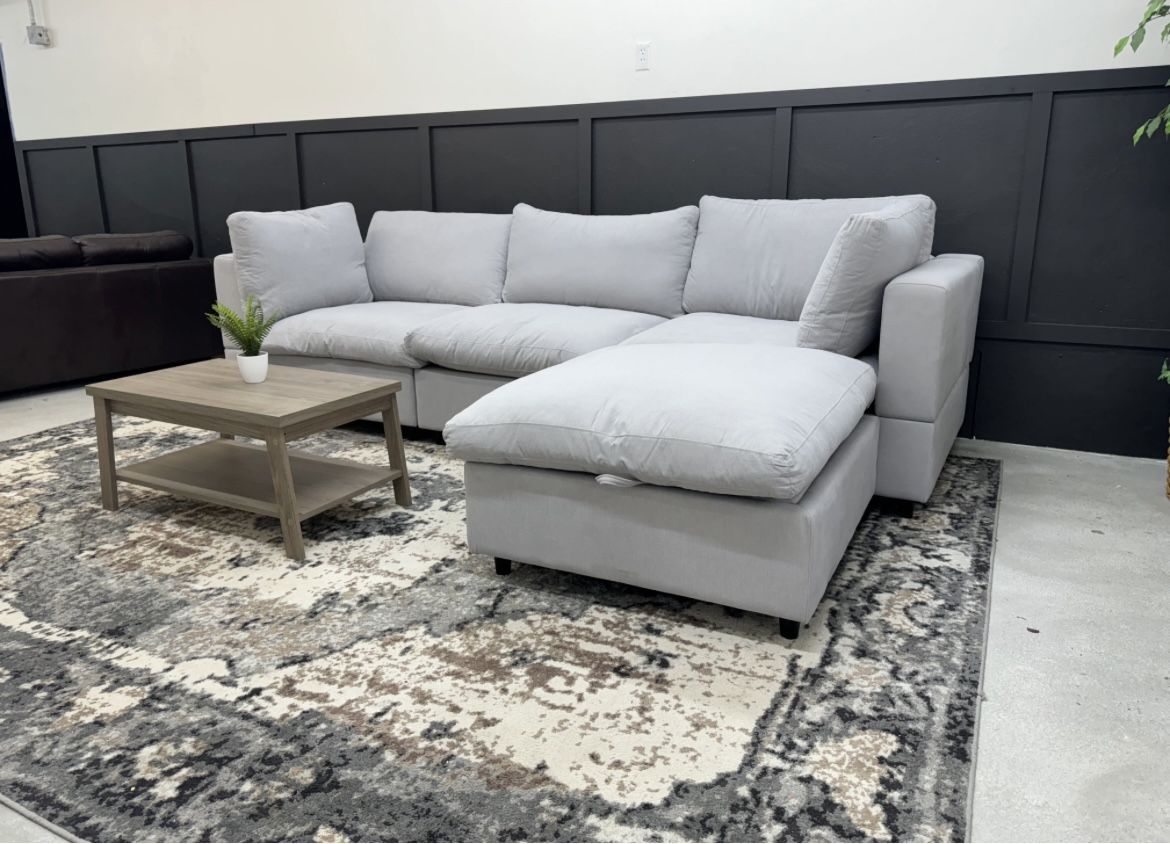 BRAND NEW LIGHT GRAY MODULAR SECTIONAL CLOUD COUCH *FREE DELIVERY 🚚*