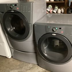 3 WHIRLPOOL Washers and Dryer W/ PEDESTALS‼️ 2 Are Washers Identical and 1 Dryer All 3 Work the Dryer Is GAS‼️🔥