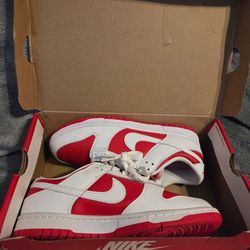 Nike Low Dunk Retro 'Championship Red'