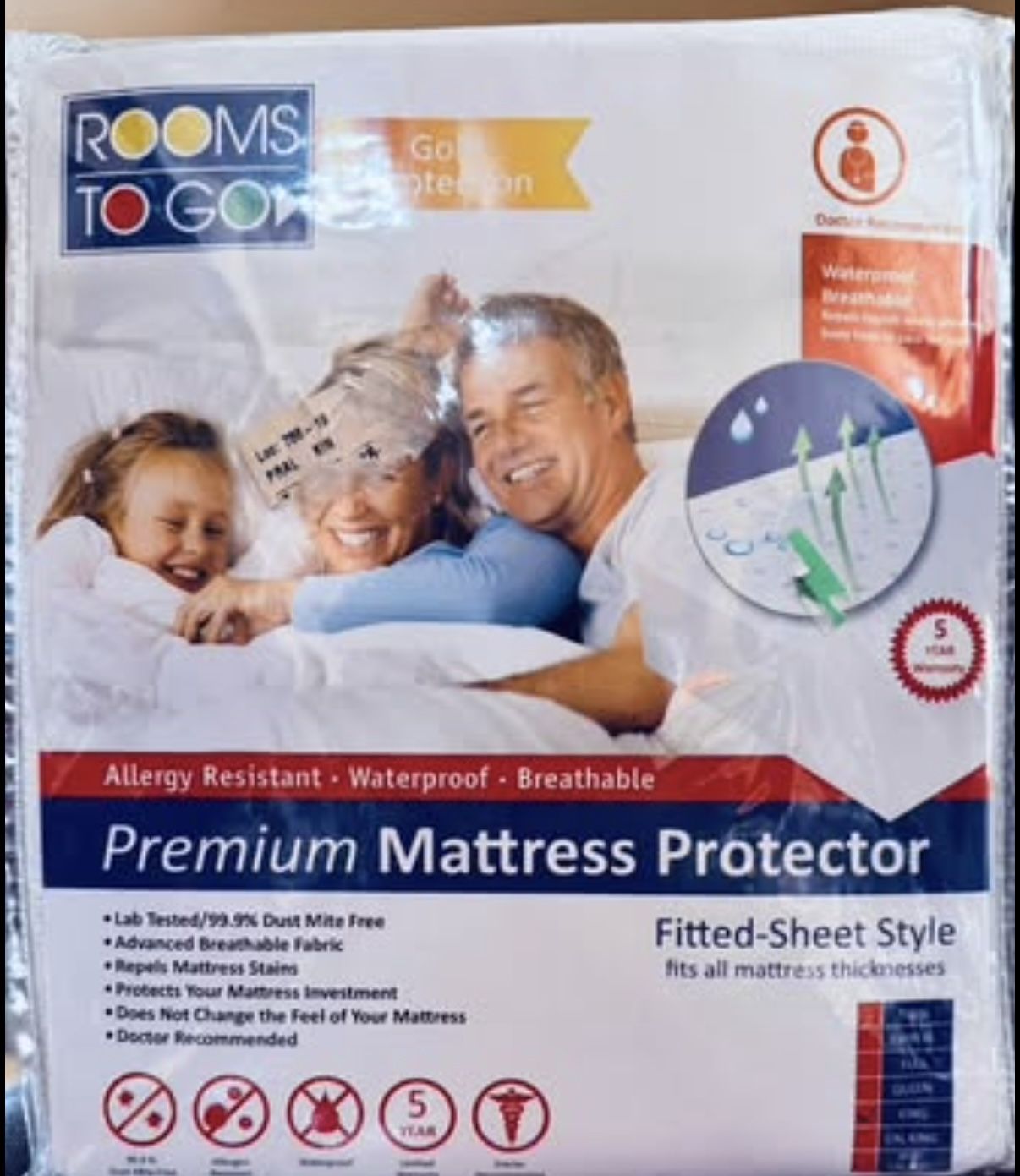 Premium Mattress Protector King size from Rooms To Go. Brand new never opened