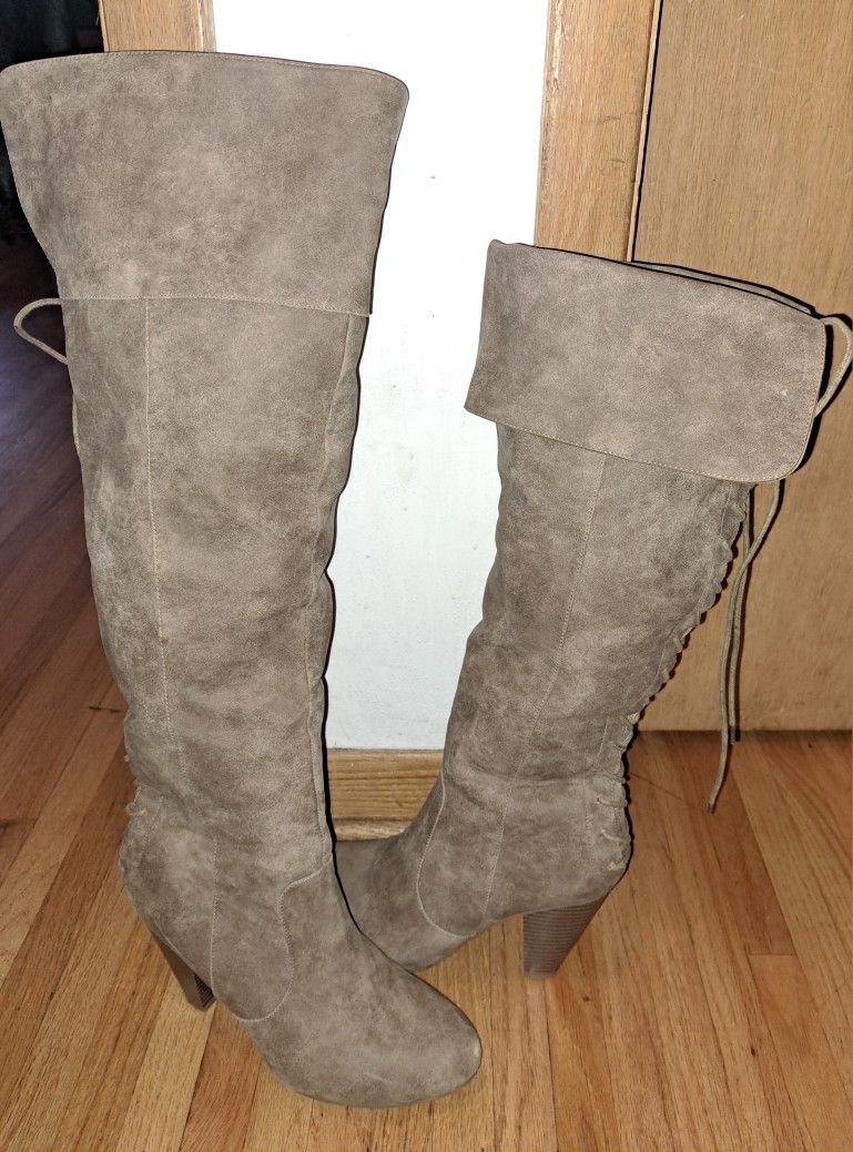 women's boots size 10