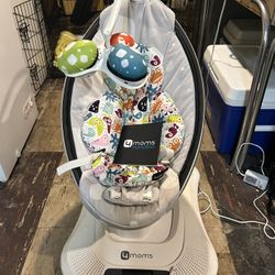 Baby Swing 4Moms MamaRoo 