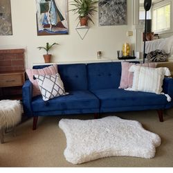 Sofa blue velvet