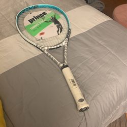 Tennis racket