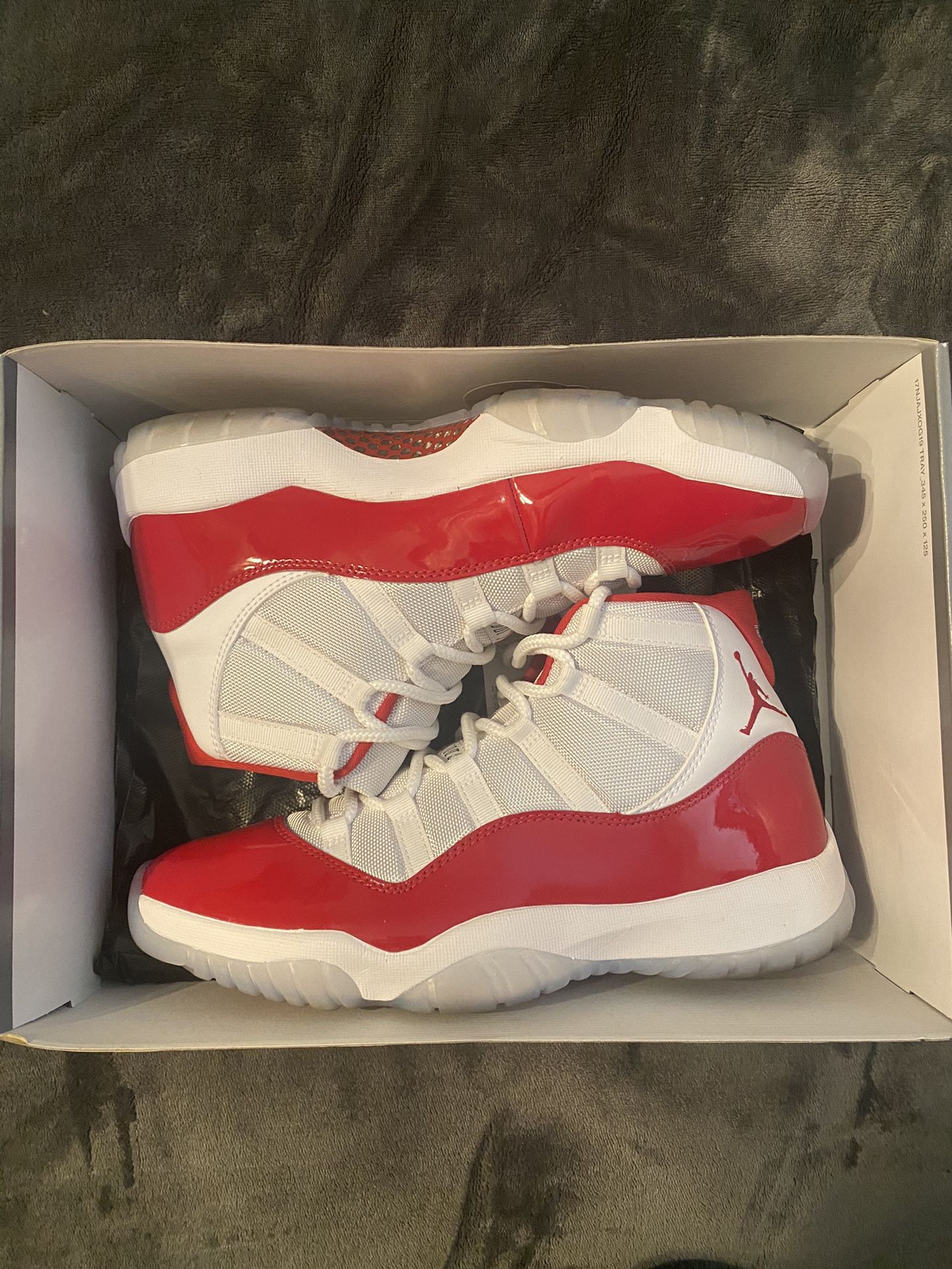 Jordan 11 Cherry Size 11 for Sale in Albuquerque, NM OfferUp