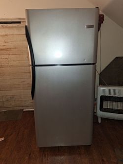 20.6 cubic ft fridge