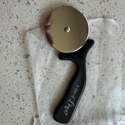 Pizza Cutter Favors